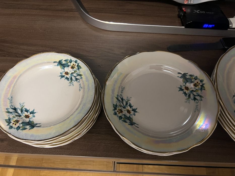 Сервіз столовий , посуд ,гарнітур сервірувальний