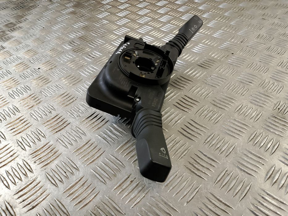 Przełącznik Zespolony Opel Zafira B 204124 13236784