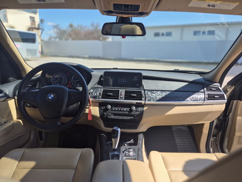 Продам BMW X5 E70 LCI