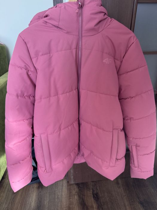 Kurtka damska narciarska 4f z kapturem