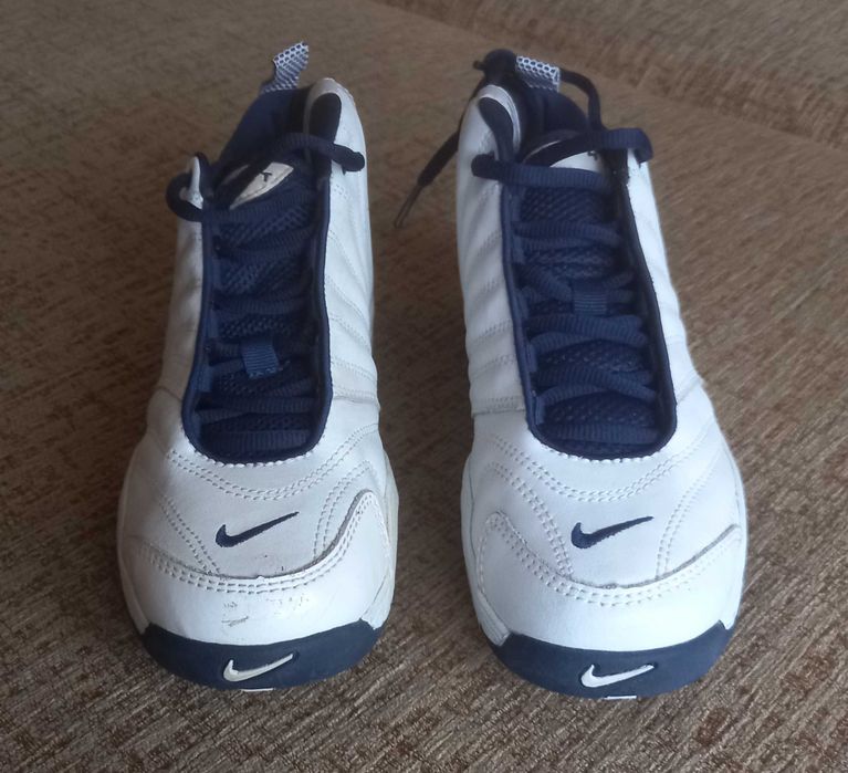 Buty Nike do koszykowki dla dziecka - rozmiar 35,5