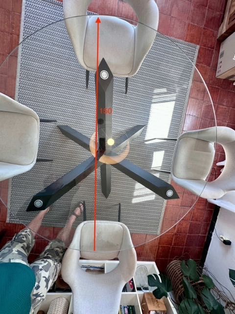 Mesa de jantar mais cadeiras