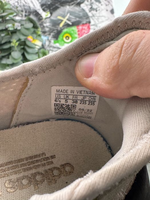 Кросівки Adidas Ozweego 38 розмір Е8020