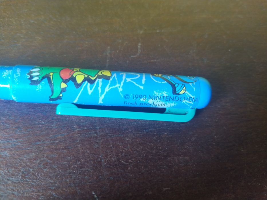 Antiga caneta Super Mario Bros.