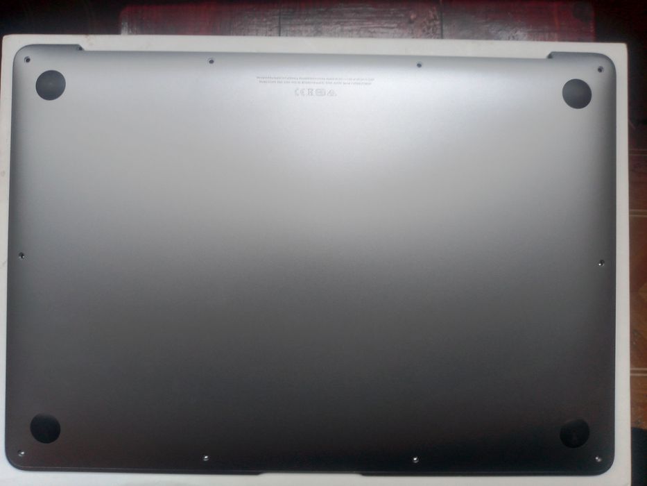 Macbook Air 2020 тoпкeйc в сбoре, возможно разборка