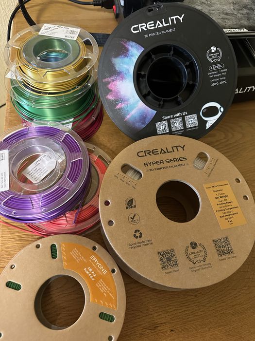 3D принтер Creality Ender 3 V3 SE + Філамент