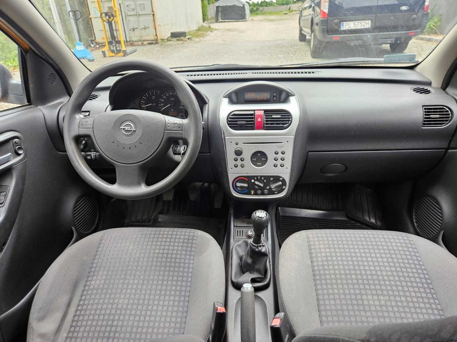 Opel Corsa  * 2003r. * 1.2 benzyna * klima * nowy przegląd
