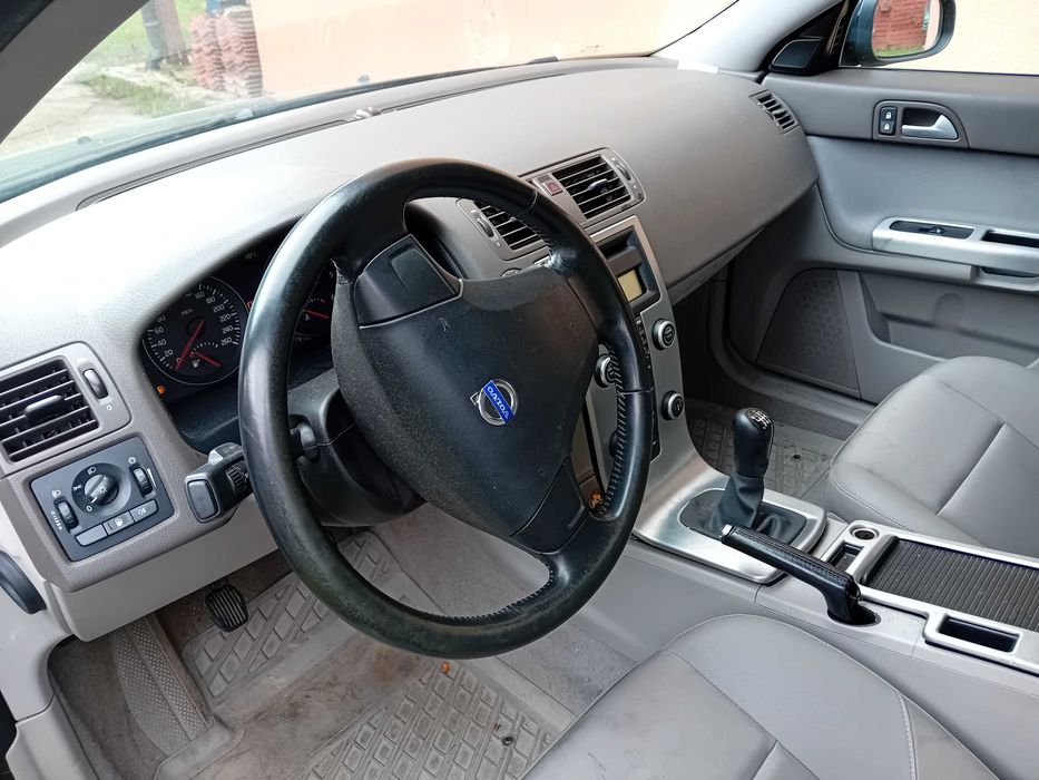 Volvo S40  diesel 2.0 sedan 2008 rok