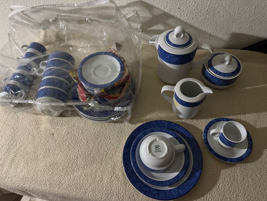 Porcelain and Crystal Sets426076901737113606