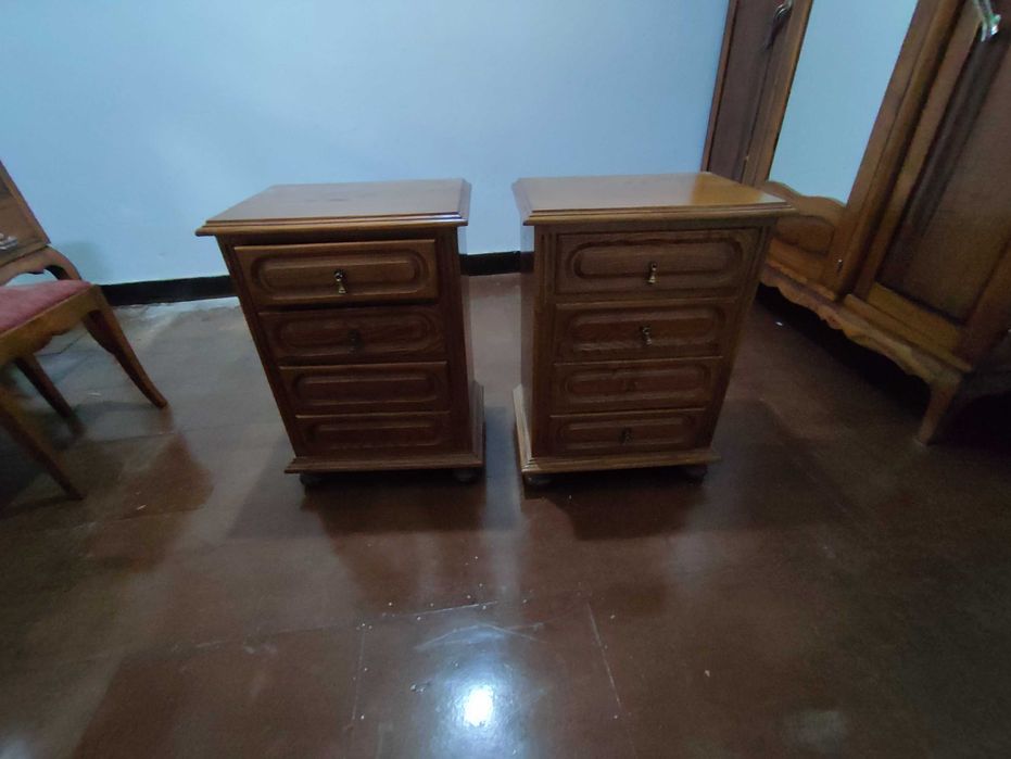 Conjunto de Moveis Antigos