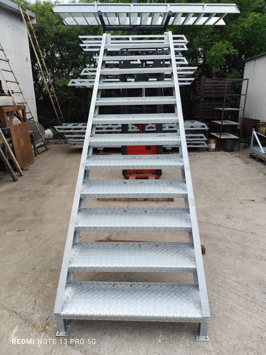 Schody metalowe wejście na 244cm loft 12 stopni