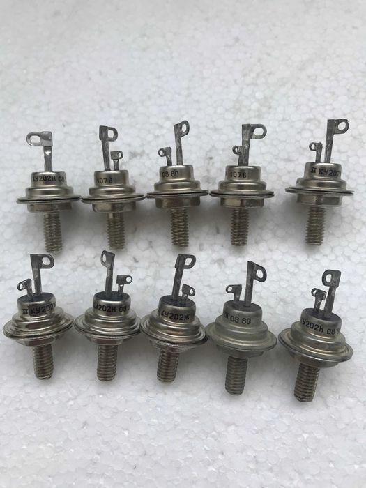 Тиристоры КУ203А КУ202Н КУ202Ж Д238Г Д238Е. Новые.