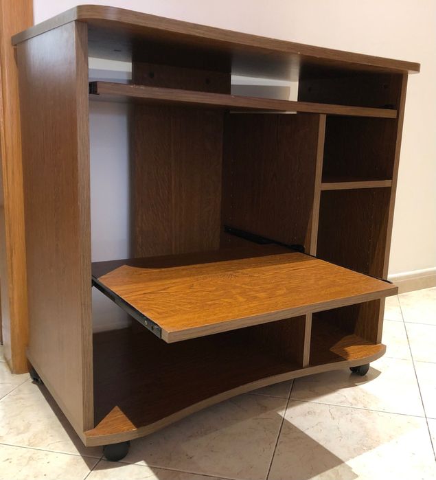 Mesa para Computador em madeira