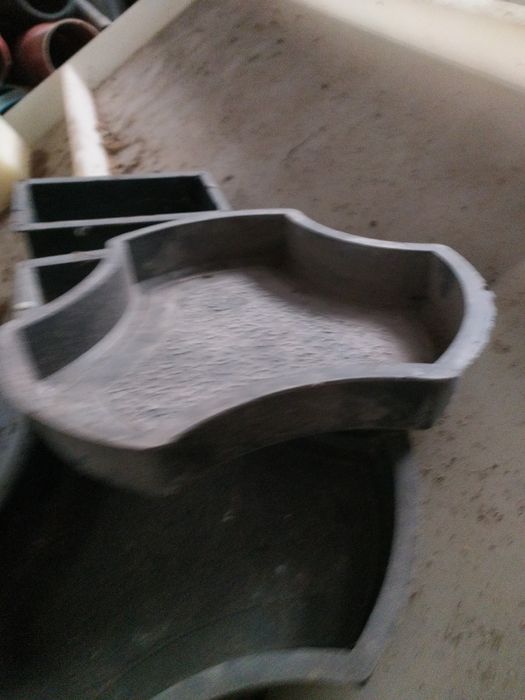 Продам формы под тротуарную плитку б/у