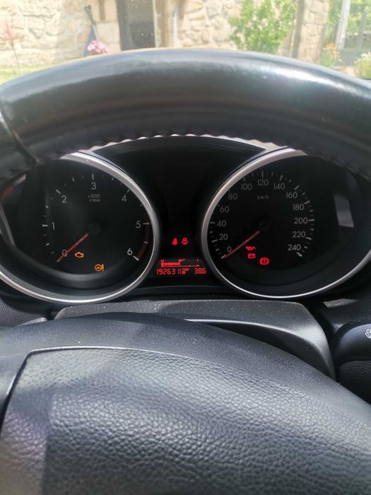 Vendo Mazda 3 1.6 MZ-CD SPORT