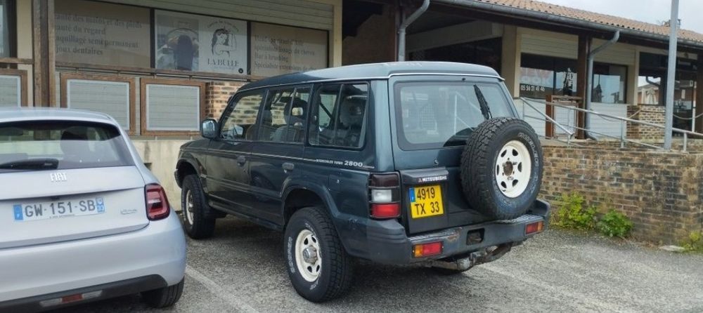 Capô Mitsubishi Pajero mk2 2.5 e 2.8 peças a bom preço