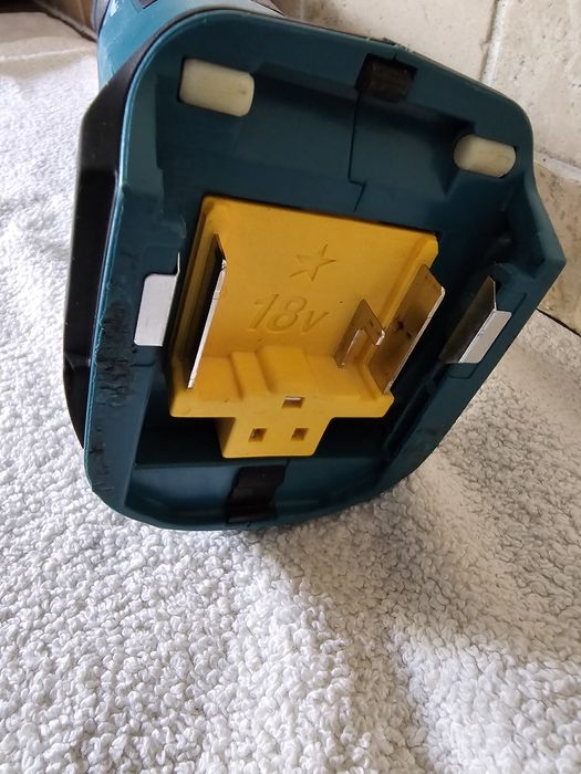 Makita  DTM51 Multi-Tool  Urządzenie Wielofunkcyjne