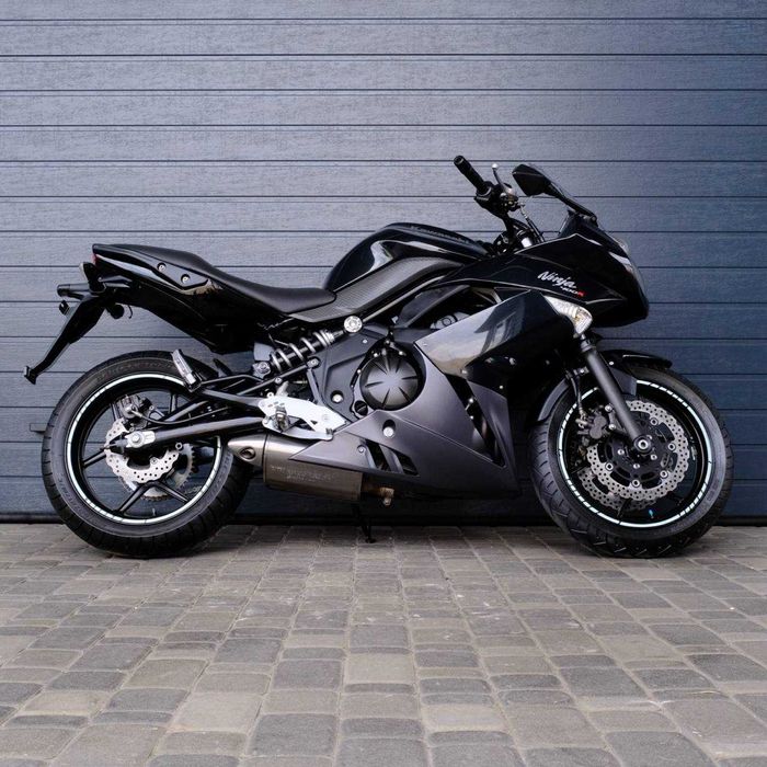 Продам мотоцикл Kawasaki Ninja 400R (8309)