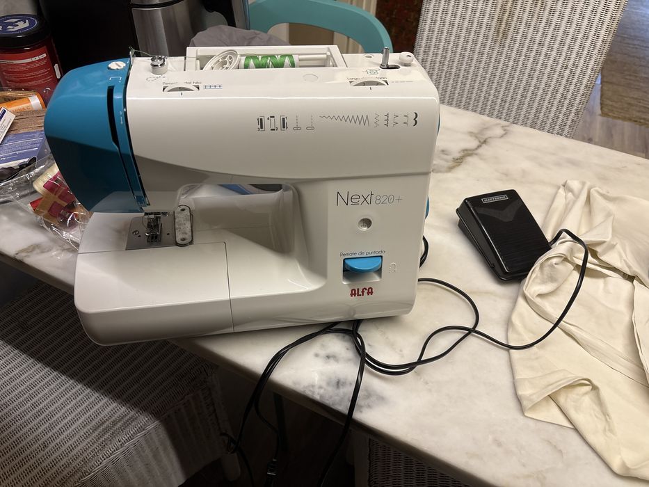 Maquina de costura Alfa