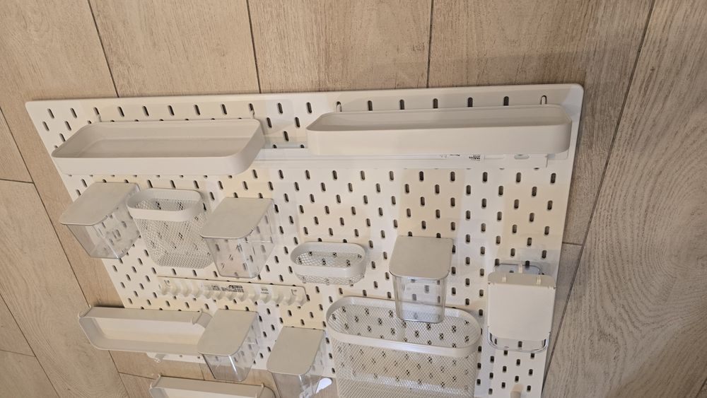 Tablica IKEA Skadis z akcesoriami