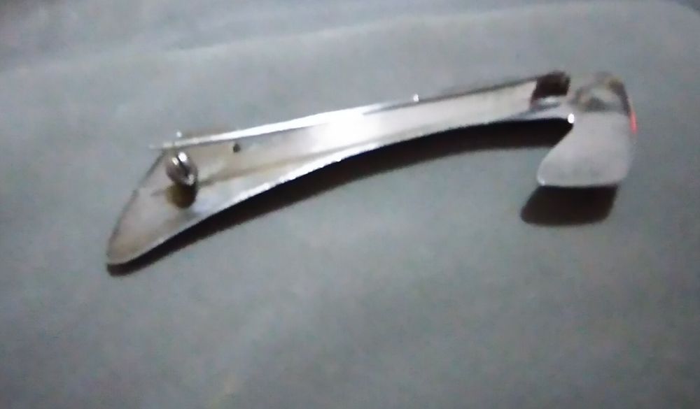 Alfinete em prata