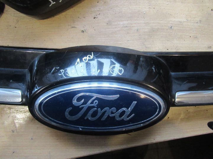 GRILLL FORD FOCUS MK III