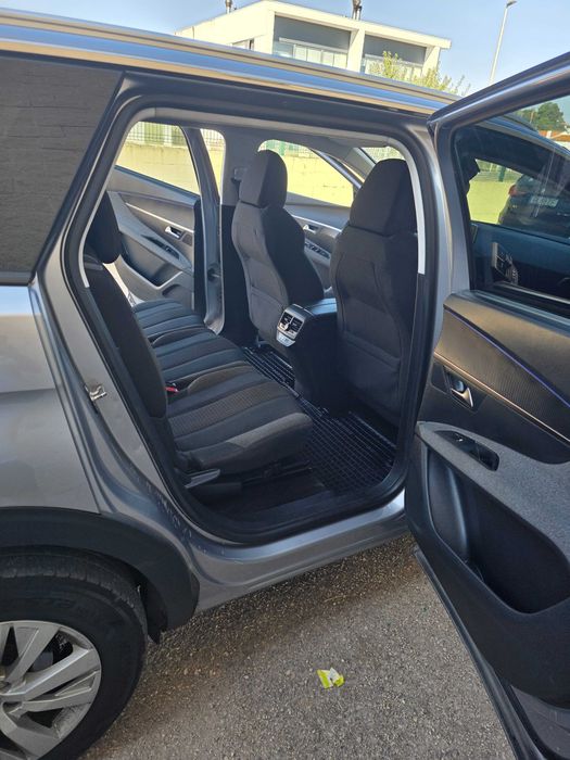 PEUGEOT 5008 de 7 lugares — photo 4