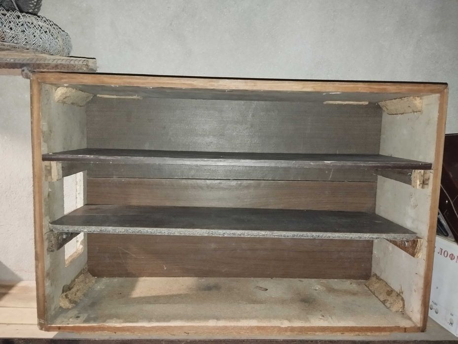 Продам дерев'яна полиця .