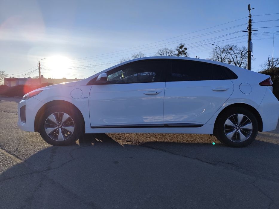 Hyundai Ioniq PHEV hybrid Хюндай іонік гібрид