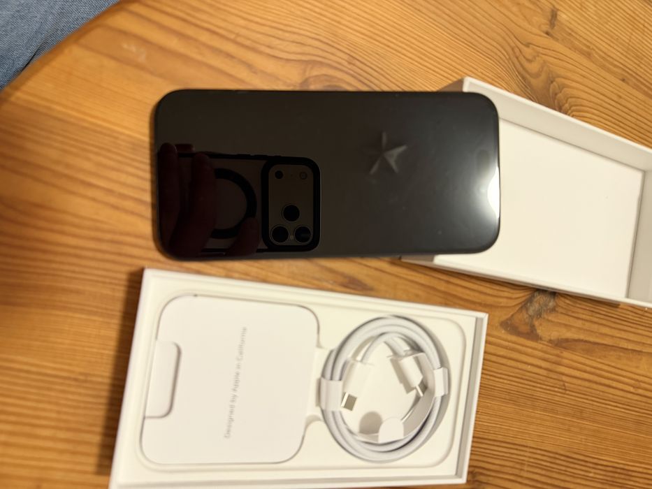 Iphone 15,  Stan Bardzo Dobry