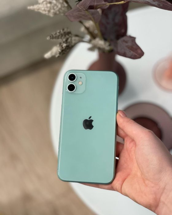 iphone 11 64b neverlock гарний стан батарея 100%