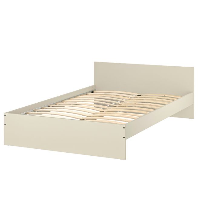 Cama + mesas de cabeceira