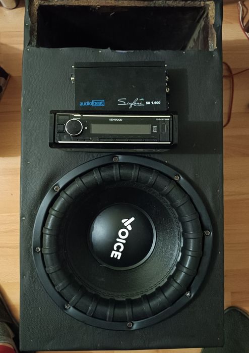 Саб, магнітофон, підсилювач