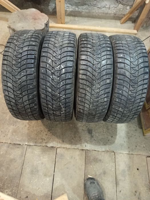 Шини до автомобіля