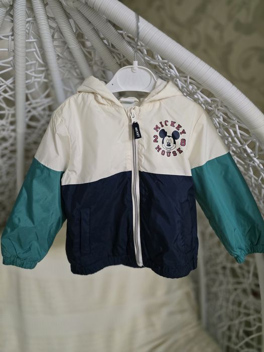 Продам ветровку дисней