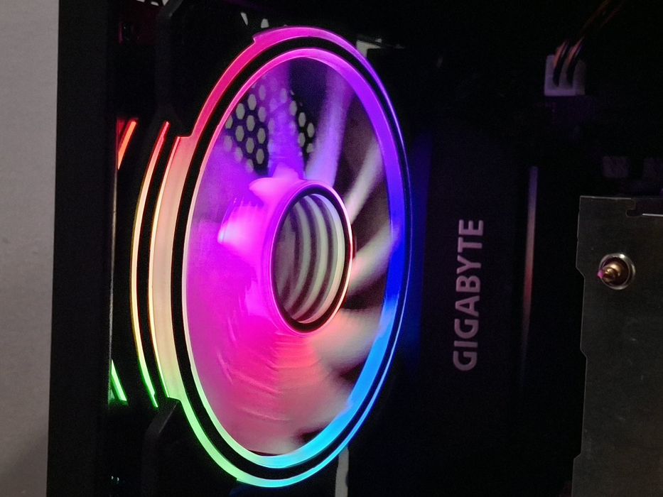 Fv 23% Komputer gamungowy | I5 | Rtx 5060 |