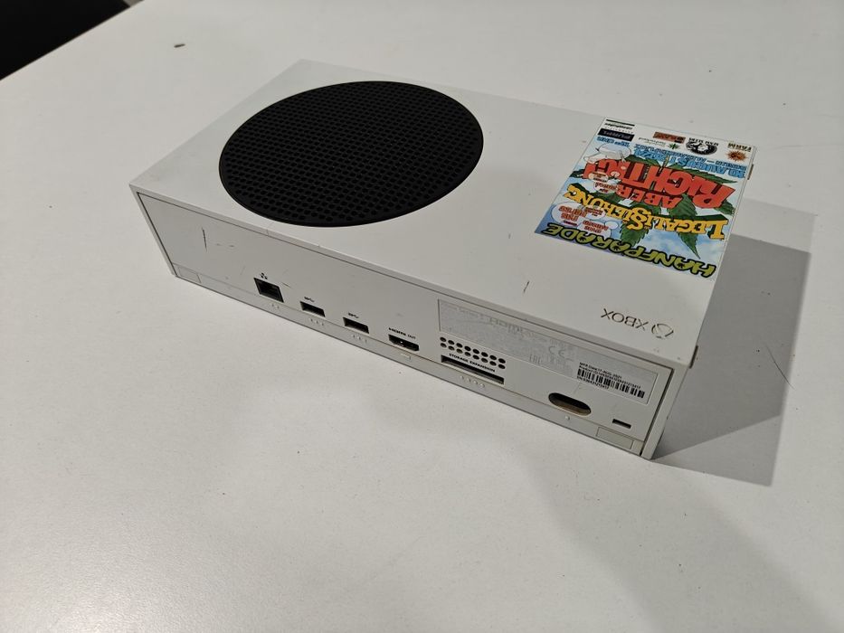 Xbox series s sama konsola