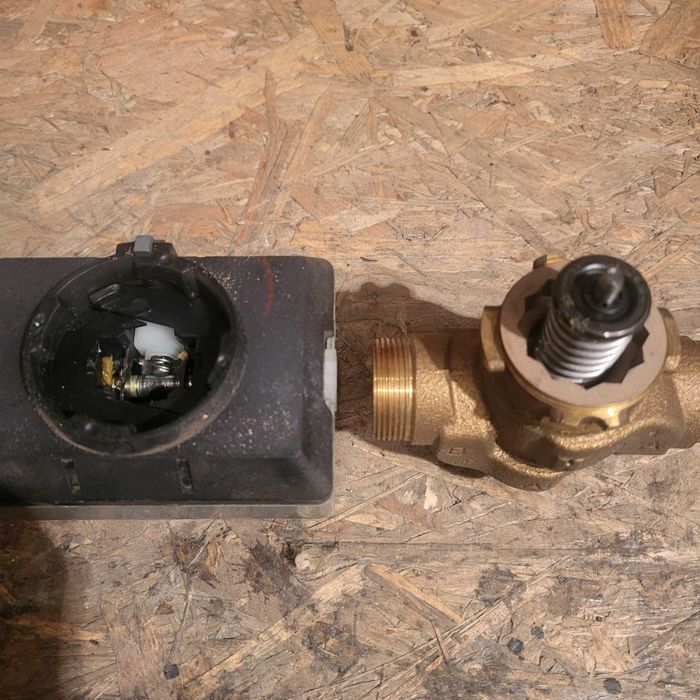 Zawór 3-drogowy Honeywell