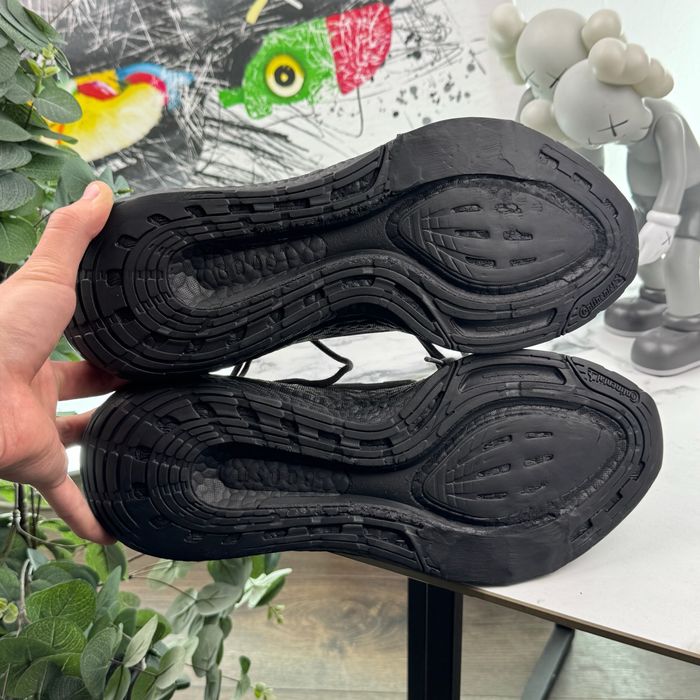 Кросівки Adidas Ultraboost 44.5 розмір E125