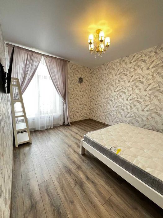 3-к квартира з НОВИМ ремонтом в жк "Моцарт"