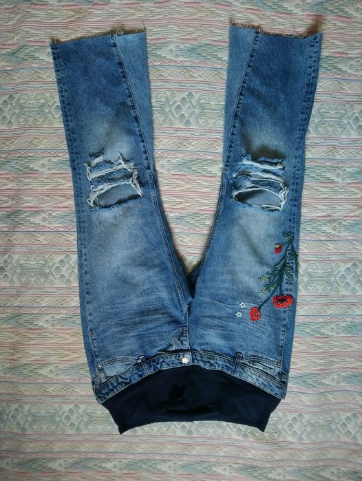 Літні джинси для вагітних 44 розмір з дирками і вишивкою