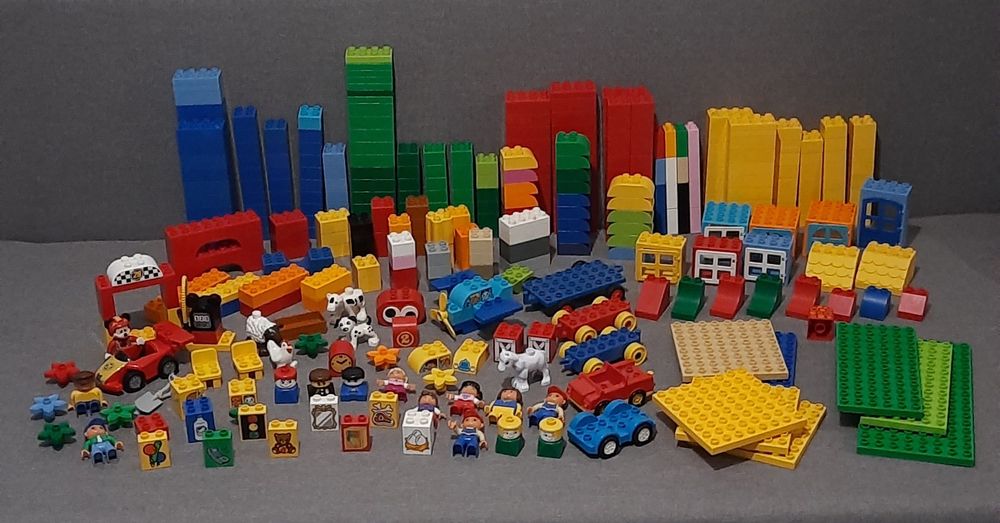 Klocki Lego Duplo 420sztuk Myszka Mickie stacja,samolot,domek
