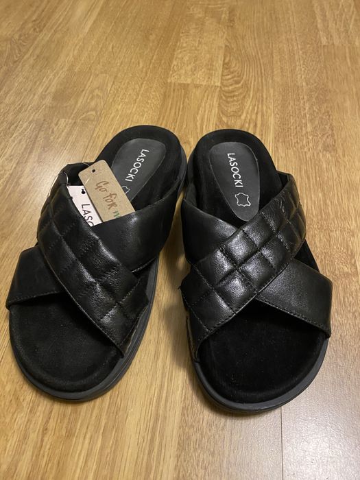 Skórzane klapki damskie Lasocki 36
