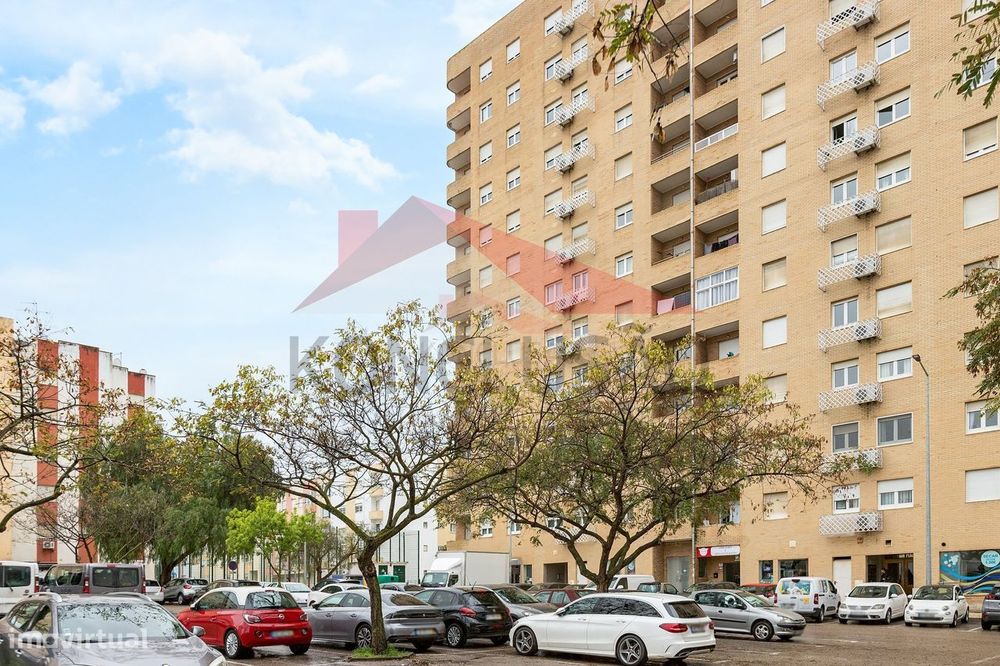 T2 no Carregado, o lugar ideal para o seu lar!