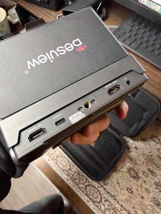 nakamerowy monitor Desview A5