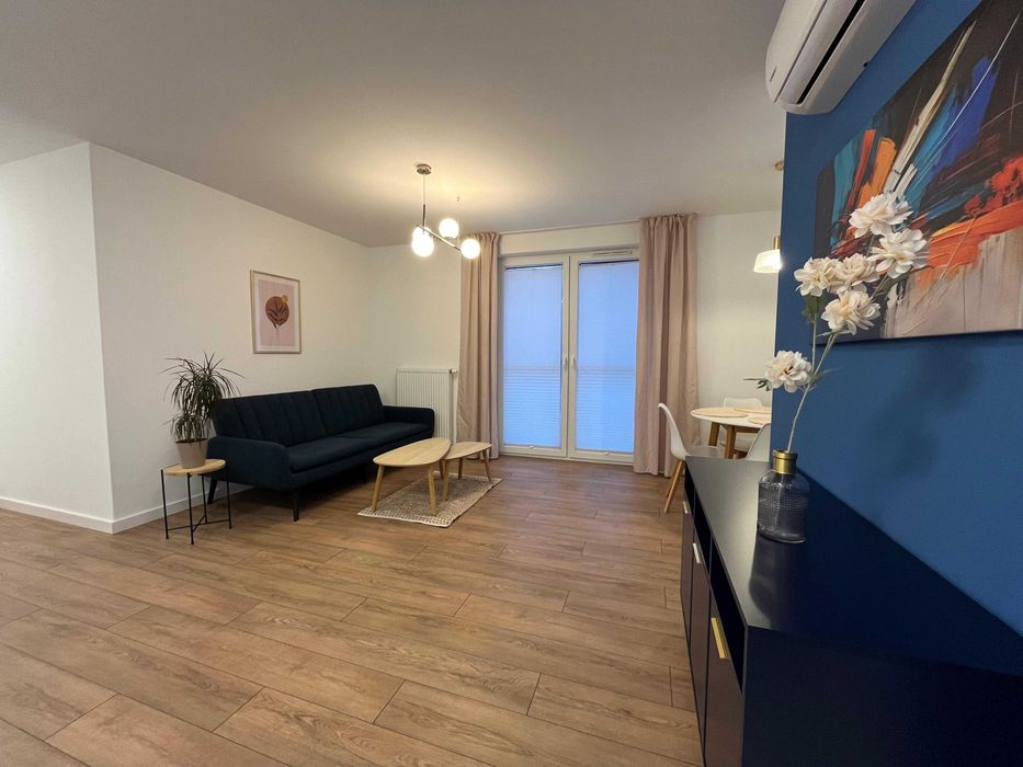 Duże mieszkanie 2 pokoje z klimatyzacją, Karolinki