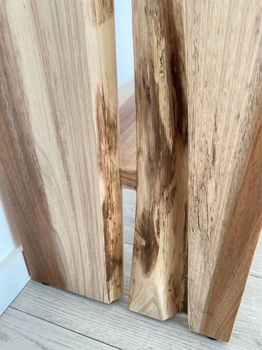 Sapateira em madeira maciça – feita à medida