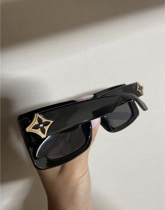 Сонцезахисні окуляри  louis vuitton