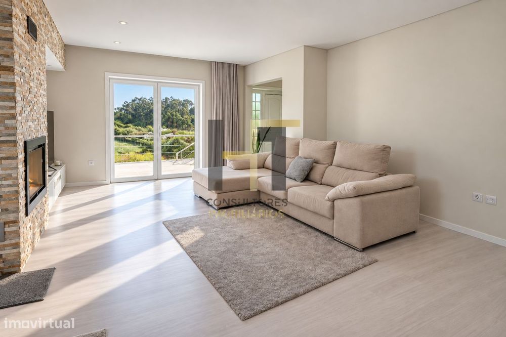 Moradia T3 Isolada de 4 Frentes | Suíte | Jardim | Alvarelhos