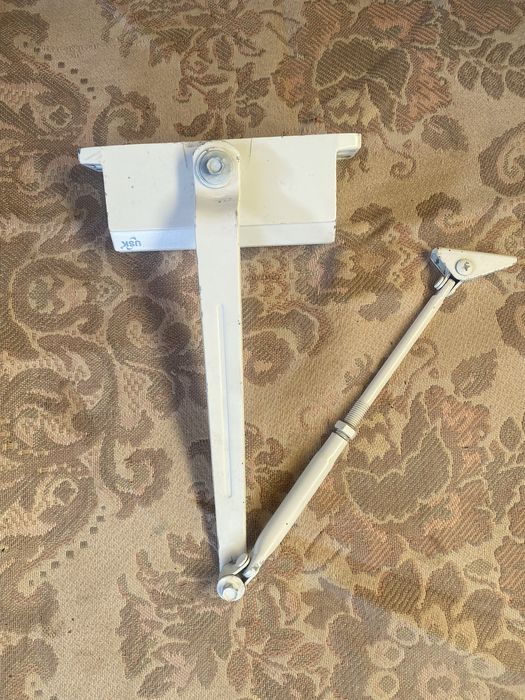 Доводчик двери USK для дверей 40-80 кг